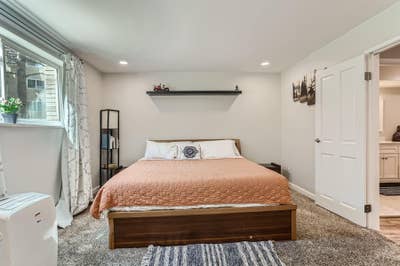 Updated 1BR Condo Near DTC & Major Hospitals | Poo Main Photo