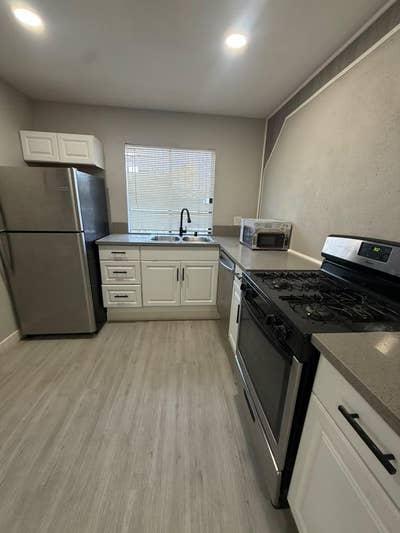 Live Near the Las Vegas Strip! Main Photo