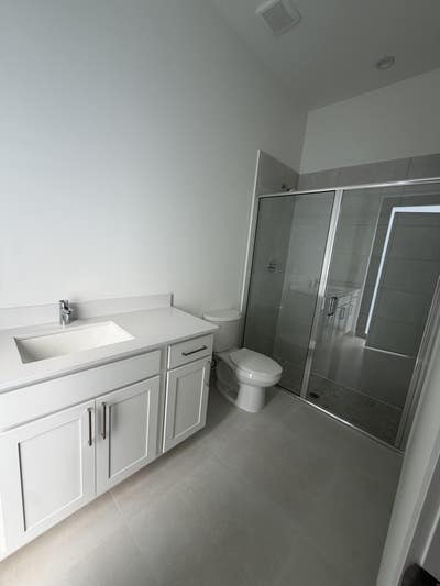 Room for rent with private entrance  Main Photo