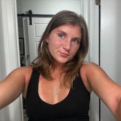 Hey! I'm a recent post grad and looking for r... Main Photo