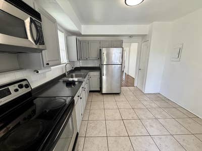 Private room for rent in Upper Eastside Main Photo