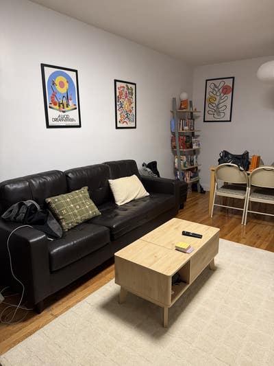 Room walking distance to LIRR broadway  Main Photo