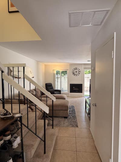 Private room in 2bed/2.5 bath Townhouse Main Photo