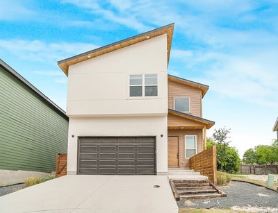 Awesome home in San Antonio Main Photo