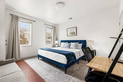 Stylish and Comfy Bedroom in DC Apartment Close to Main Photo