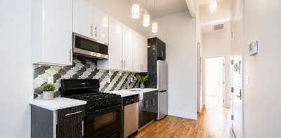 Last Room! Male Roommates // Duplex // Laundry Main Photo