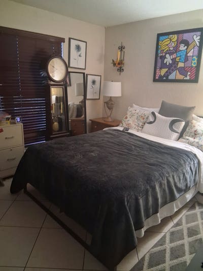 In search of new roommate. Main Photo