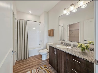 Room  Main Photo