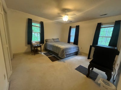 Room for rent  Main Photo
