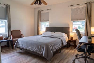 Not Crowded • Large Furnished Room • Quiet House Main Photo