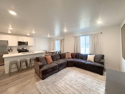 Room for rent $575 +Utilities Main Photo