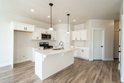 Nice & Like New Townhouse! (Male Private Bedroom) Main Photo