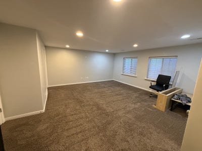 Private Basement Bedroom with Personal Laundry Un Main Photo