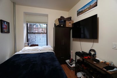 Studio in Yorkville Main Photo