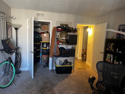 Spare Room in Hollywood Main Photo