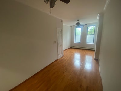 Looking for Roommate for Ridgewood Apartment Main Photo