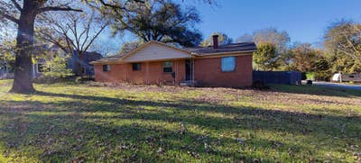 3 br house big yard. $500/mo Main Photo