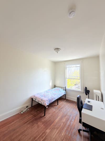 Sublease Near Johns Hopkins University Main Photo