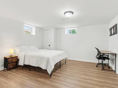  Large Renovated  Fernhill Living  Utilities Inclu Main Photo