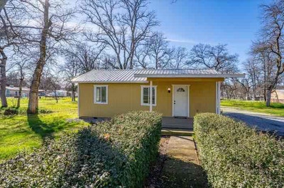 Small country home Main Photo