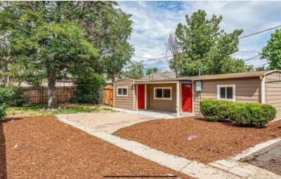 1BR Private Carriage House + Covered Parking + Fen Main Photo