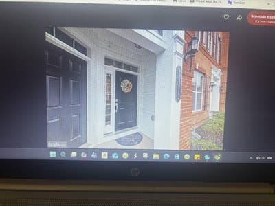 One room for rent Main Photo