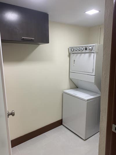 Shared room in fully furnished house. Please read  Main Photo