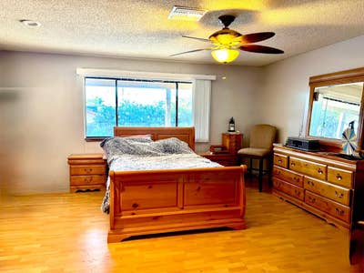 Beautiful over size  Room For Rent with pool ! Main Photo