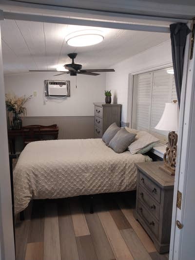 Clean,Quiet Room in Mesa Home Main Photo