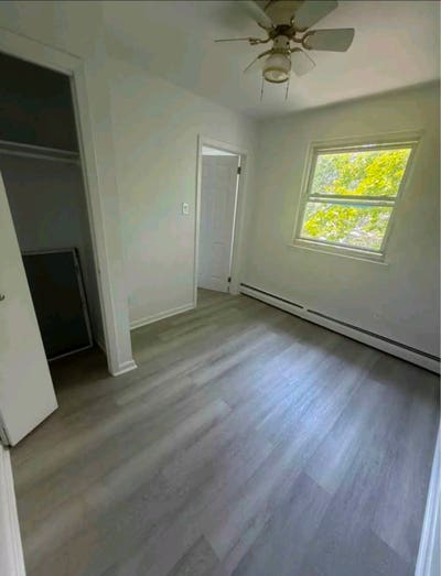 Bright Room with Manhattan Views Main Photo