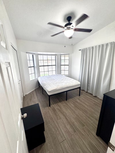 Home in Gilbert. Utilities and furniture included! Main Photo