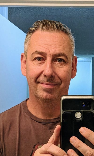 I am a professional male aged 56. I am lookin... Main Photo
