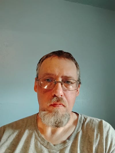 49 year old Male seeks a small or large room Main Photo