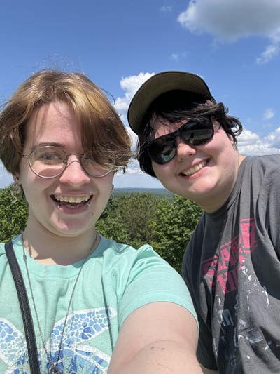 Queer Couple & Fur Baby looking for room! Main Photo