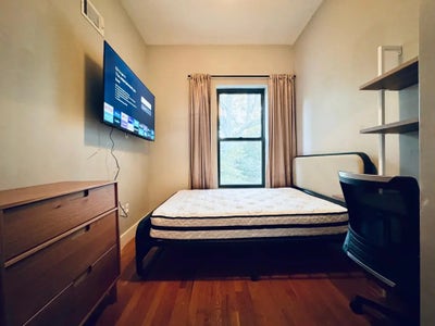 Charming Madison St Room Near Transit Main Photo
