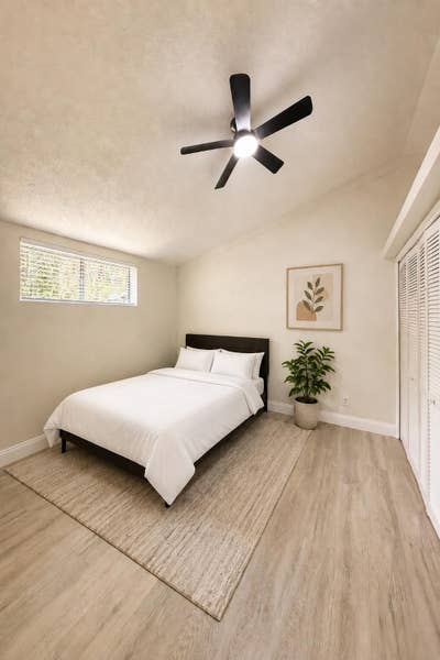  Newly Updated Bedroom Home Near UCF, Shopping & D Main Photo