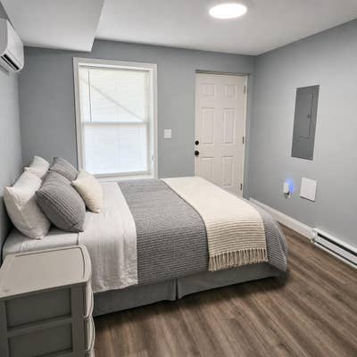 Newly Renovated Private Room with Quality Amenitie Main Photo