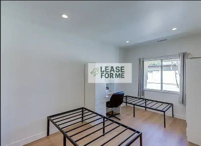 Modern 5 BR Apartment  Main Photo