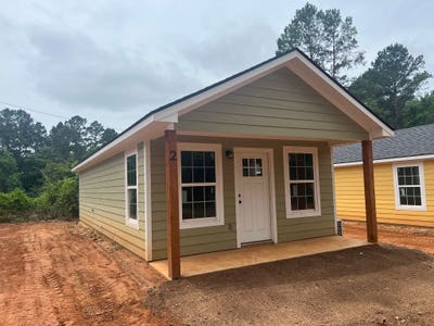 Cozy tiny home Main Photo