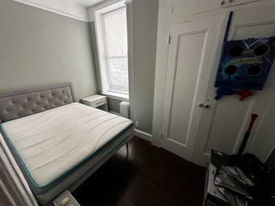 Large furnished apartment -walk up Main Photo