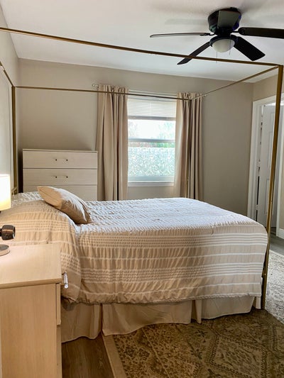 Private master suite in Townhouse- great location  Main Photo