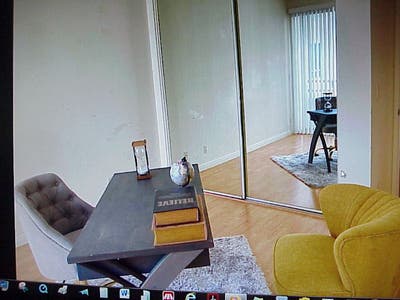 Private Bedroom/Private Bathroom plus office space Main Photo