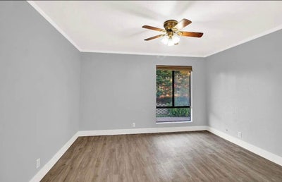 Room For Rent with Carport and Walk in Closet Main Photo