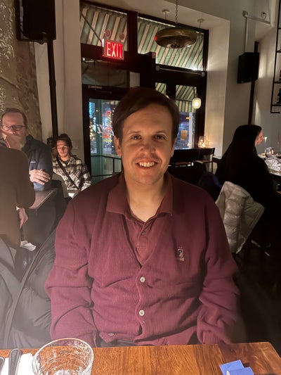 Male paralegal seeking a room Main Photo