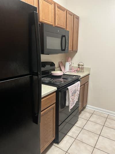 Private room+ private bathroom for rent Main Photo