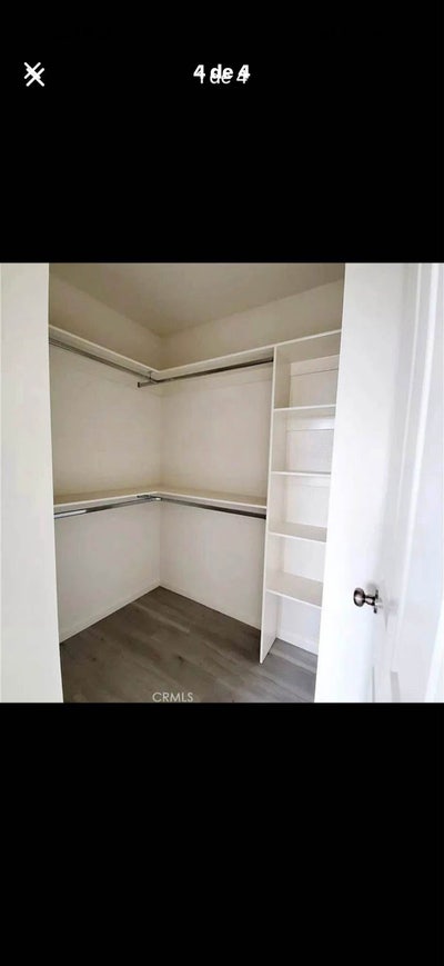 Spacious private bedroom  Main Photo