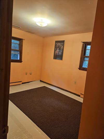 Seeking roommate, must love dog Main Photo