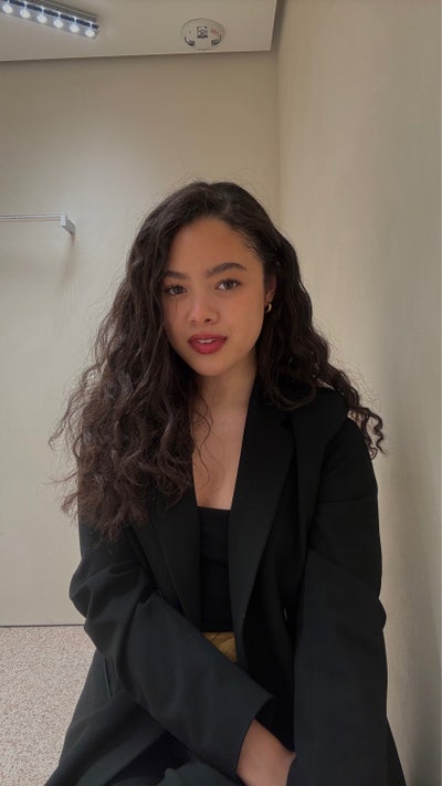 Full-time Professional Looking for Room Main Photo