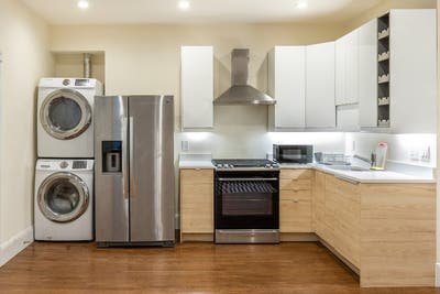 Room in JFK/UMass on a flexible lease Main Photo