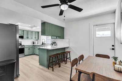 Superhost!! Newly Renovated Mesa Home Near Shoppin Main Photo